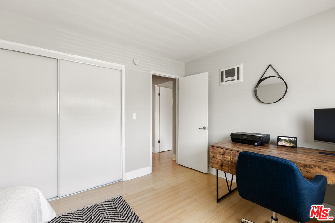 1535 Granville Ave Unit: 107