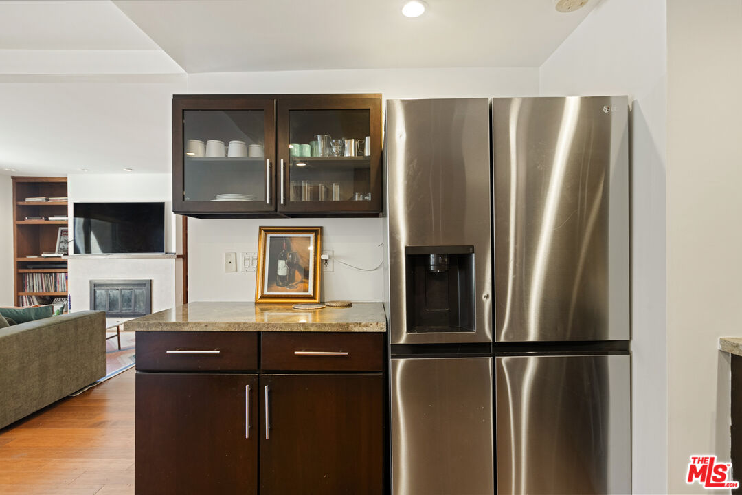 1942 Grace Ave Unit: 111