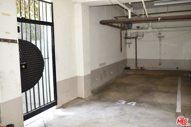 15248 Dickens St Unit: 301