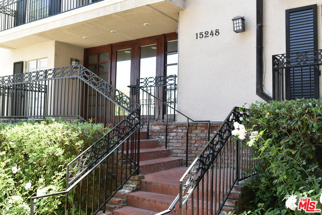 15248 Dickens St Unit: 301