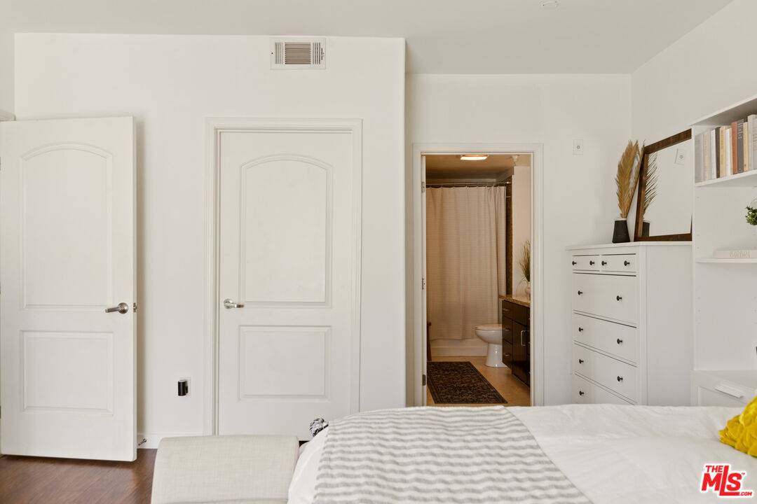 401 N Serrano Ave Unit: 101