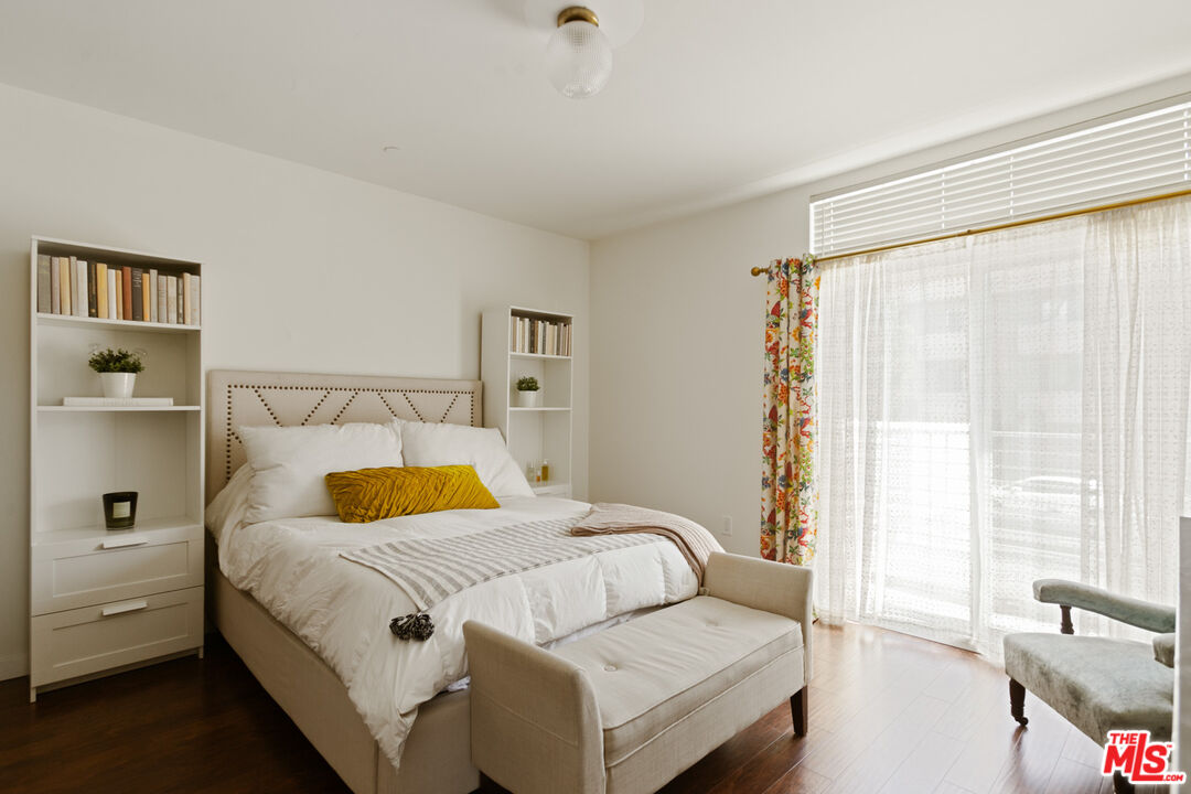 401 N Serrano Ave Unit: 101