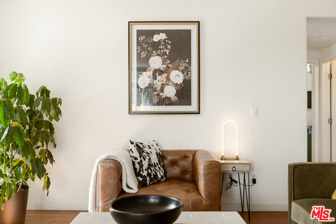 401 N Serrano Ave Unit: 101