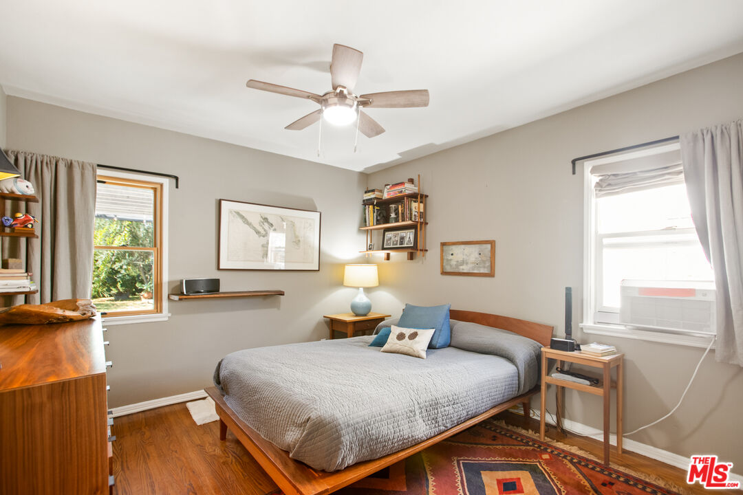 1809 S Orange Grove Ave