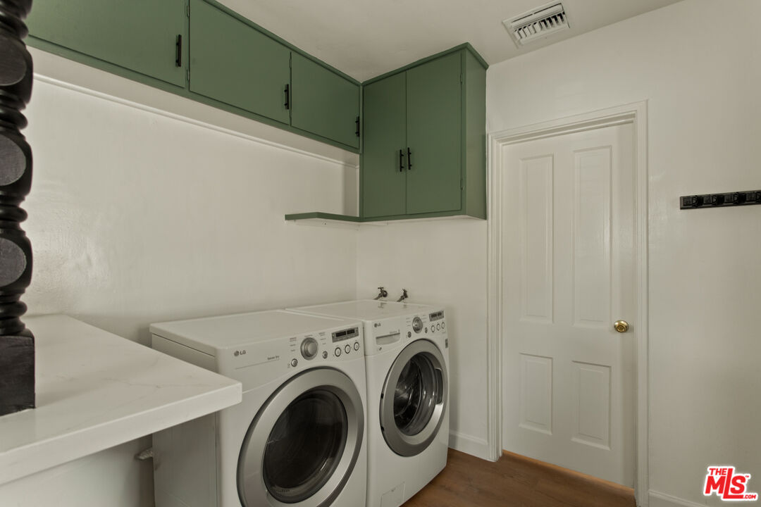 523 Simmons Ave