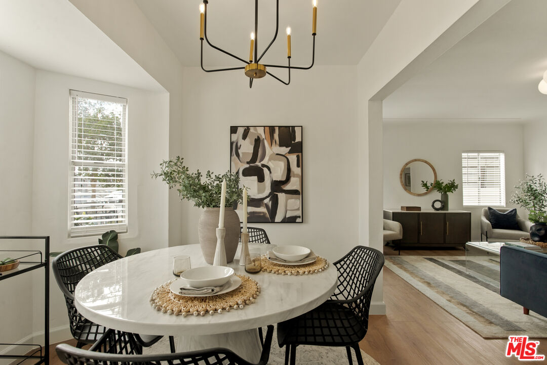 523 Simmons Ave