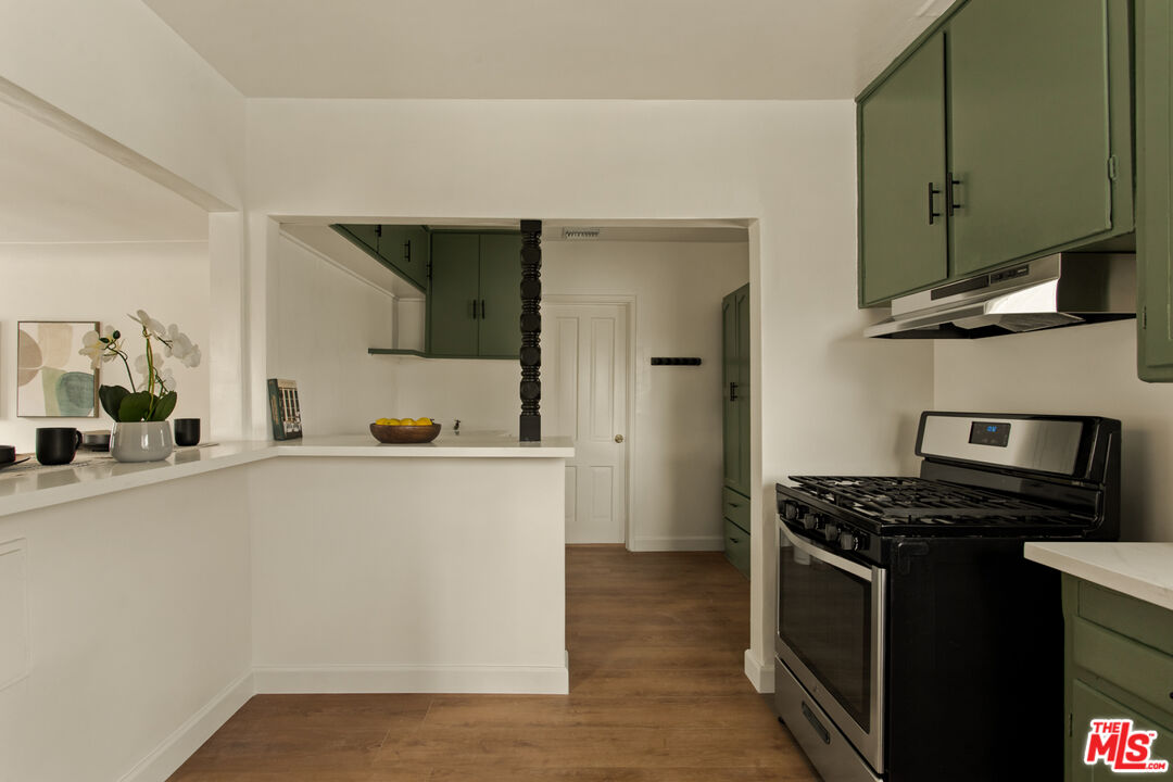 523 Simmons Ave