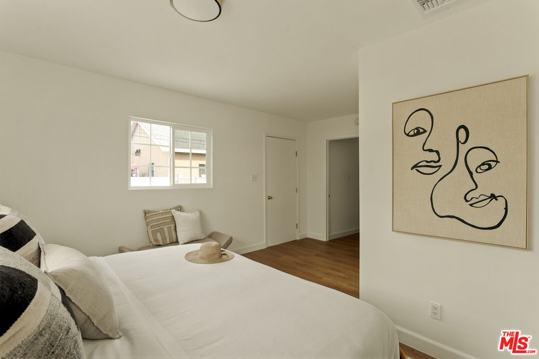 523 Simmons Ave
