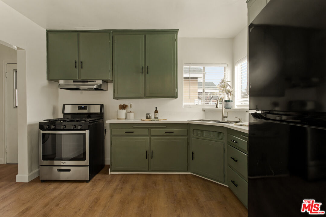 523 Simmons Ave