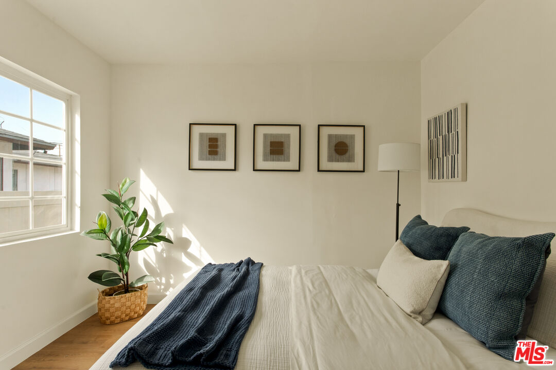 523 Simmons Ave