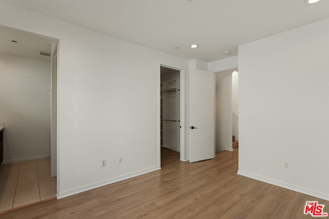 1558 Chia Way