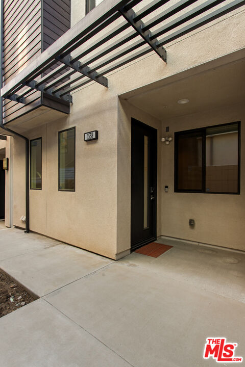 1558 Chia Way
