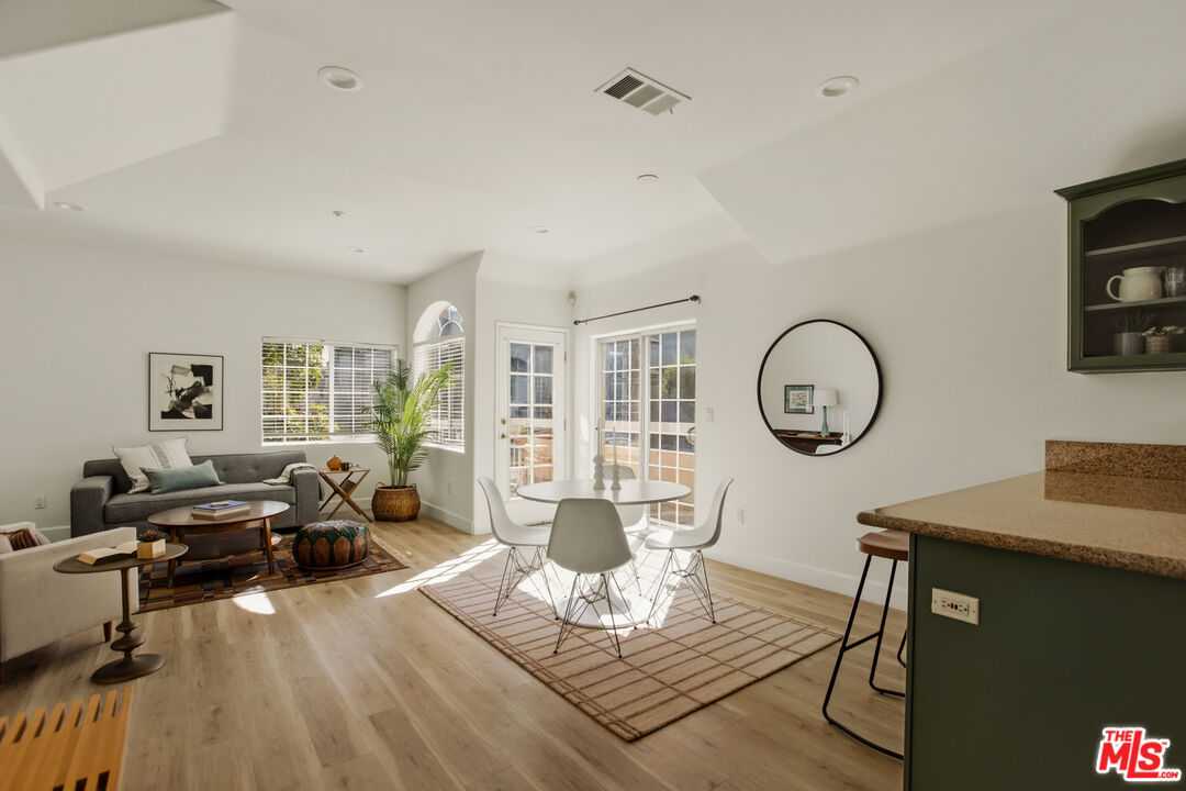 1201 Viola Ave Unit: 113