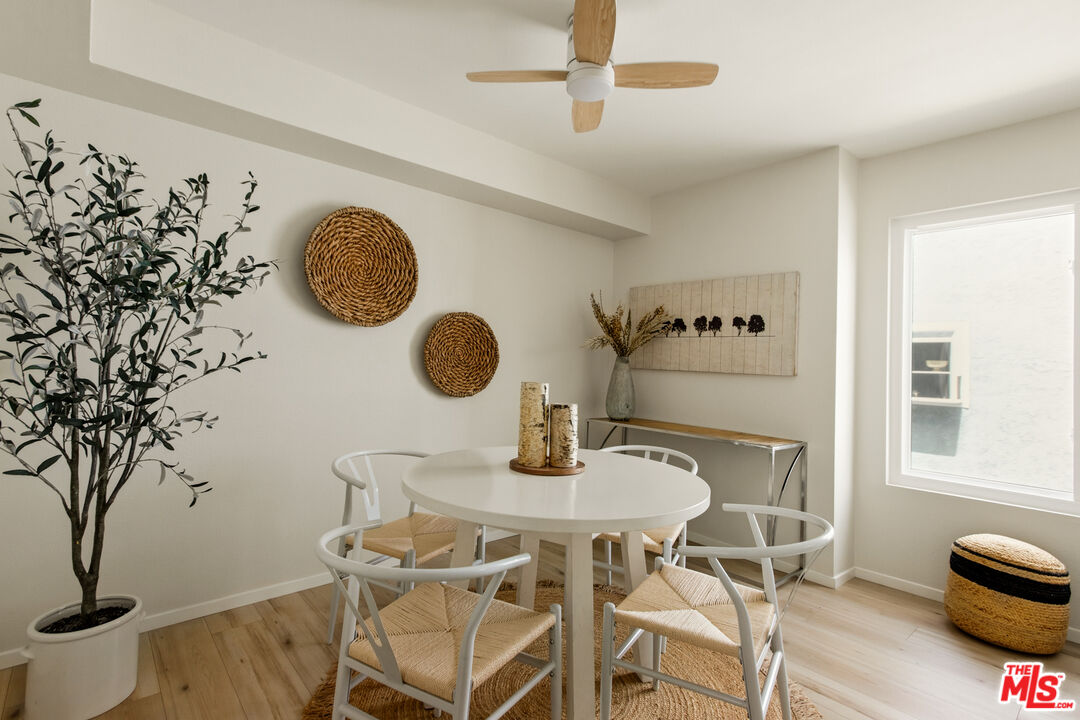 5100 Riverton Ave Unit: 9