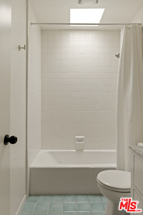 5100 Riverton Ave Unit: 9