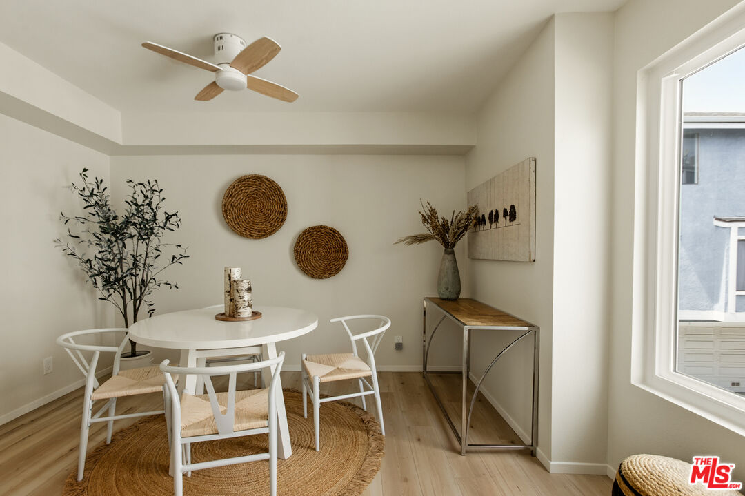 5100 Riverton Ave Unit: 9