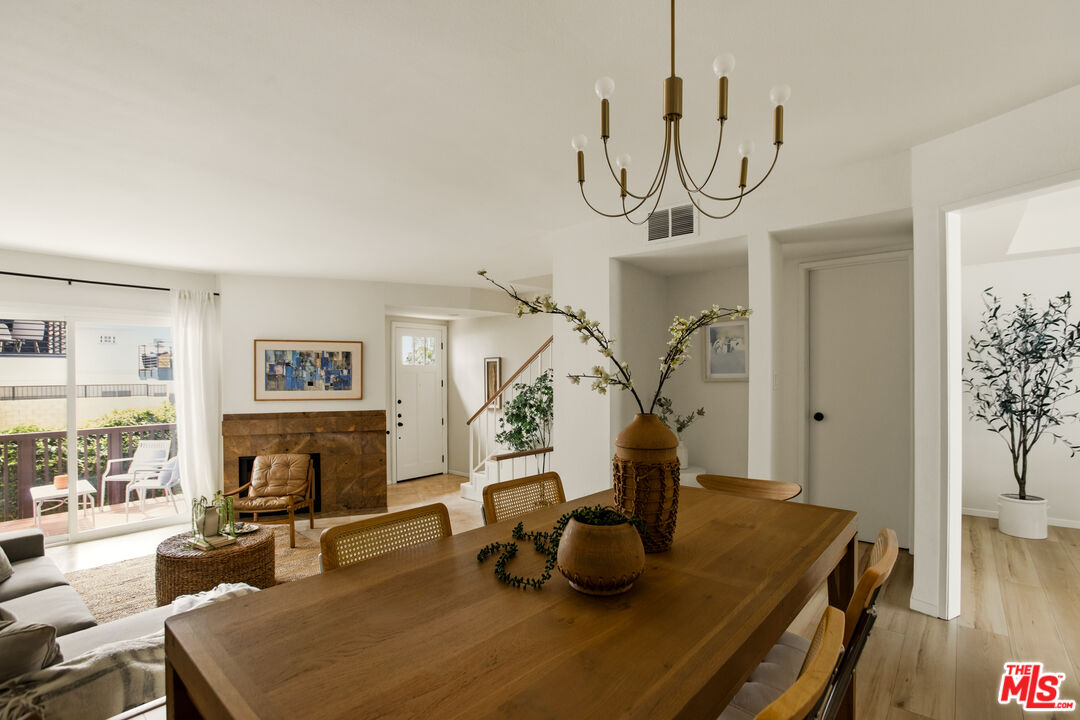 5100 Riverton Ave Unit: 9