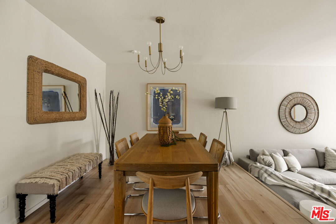 5100 Riverton Ave Unit: 9