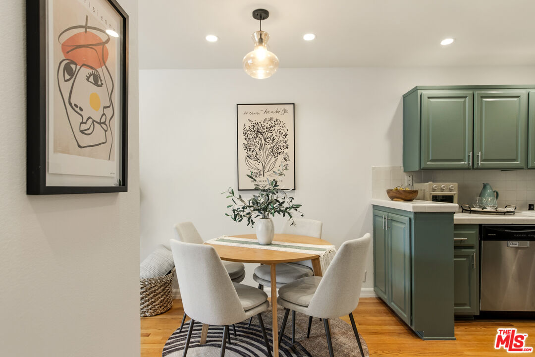 4807 Beck Ave Unit: 16