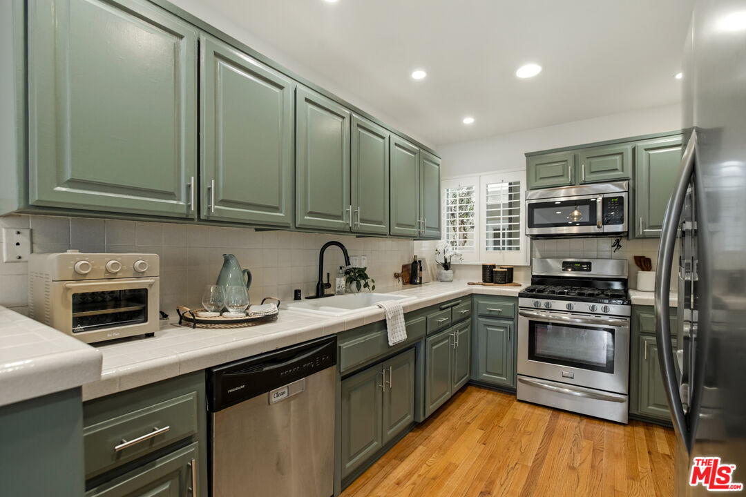 4807 Beck Ave Unit: 16