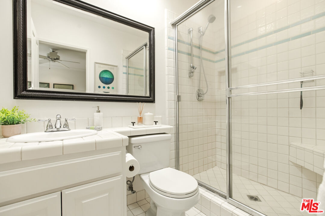 4807 Beck Ave Unit: 16