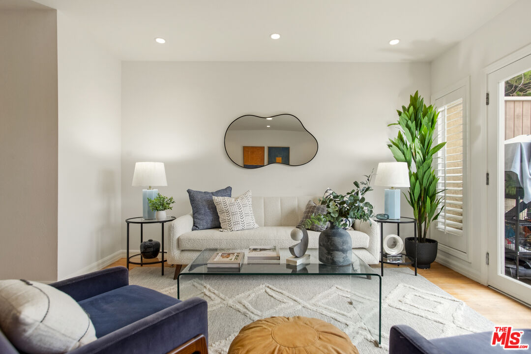 4807 Beck Ave Unit: 16