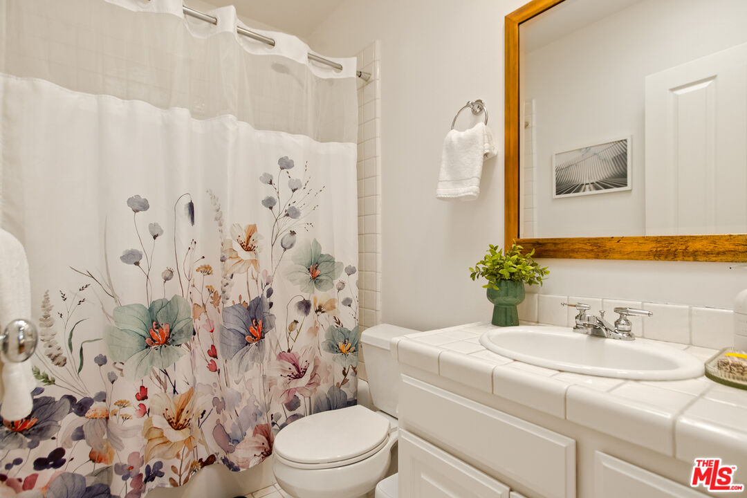 4807 Beck Ave Unit: 16