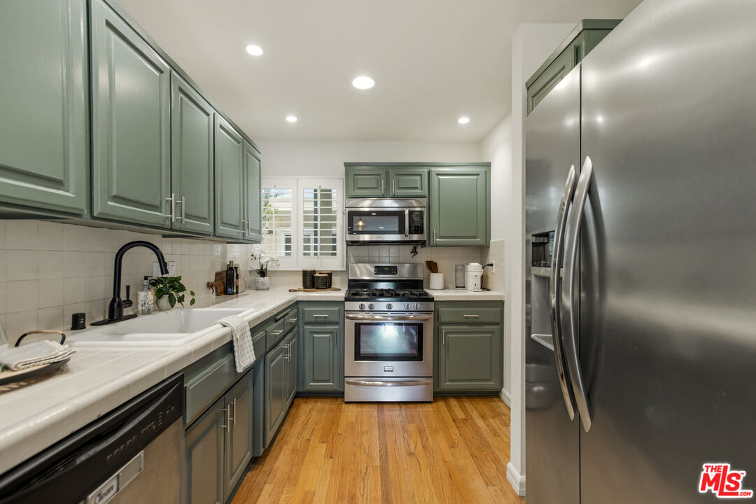 4807 Beck Ave Unit: 16