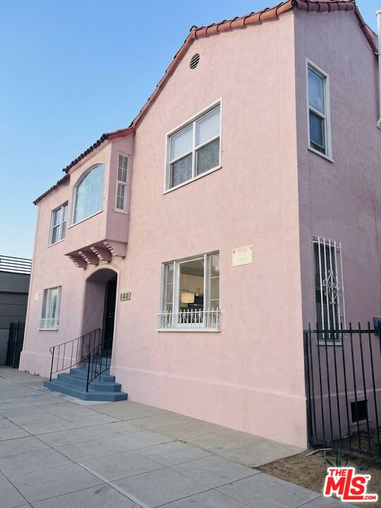 140 Lime Ave Unit: 8