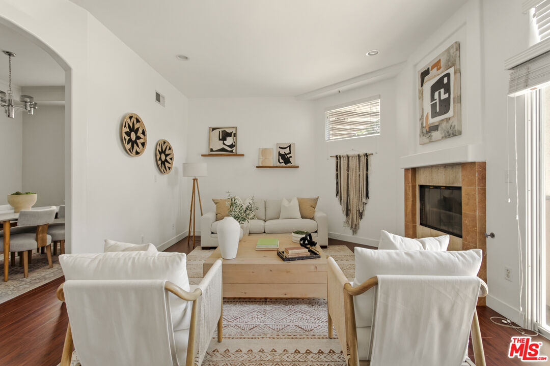 4520 Fulton Ave Unit: 14