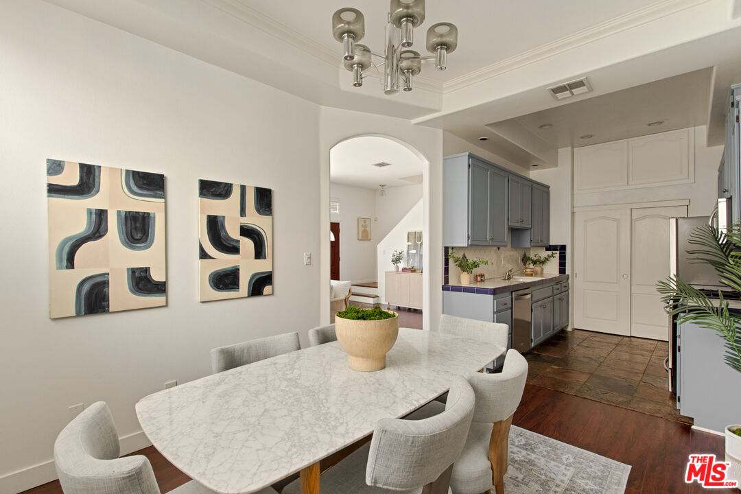 4520 Fulton Ave Unit: 14