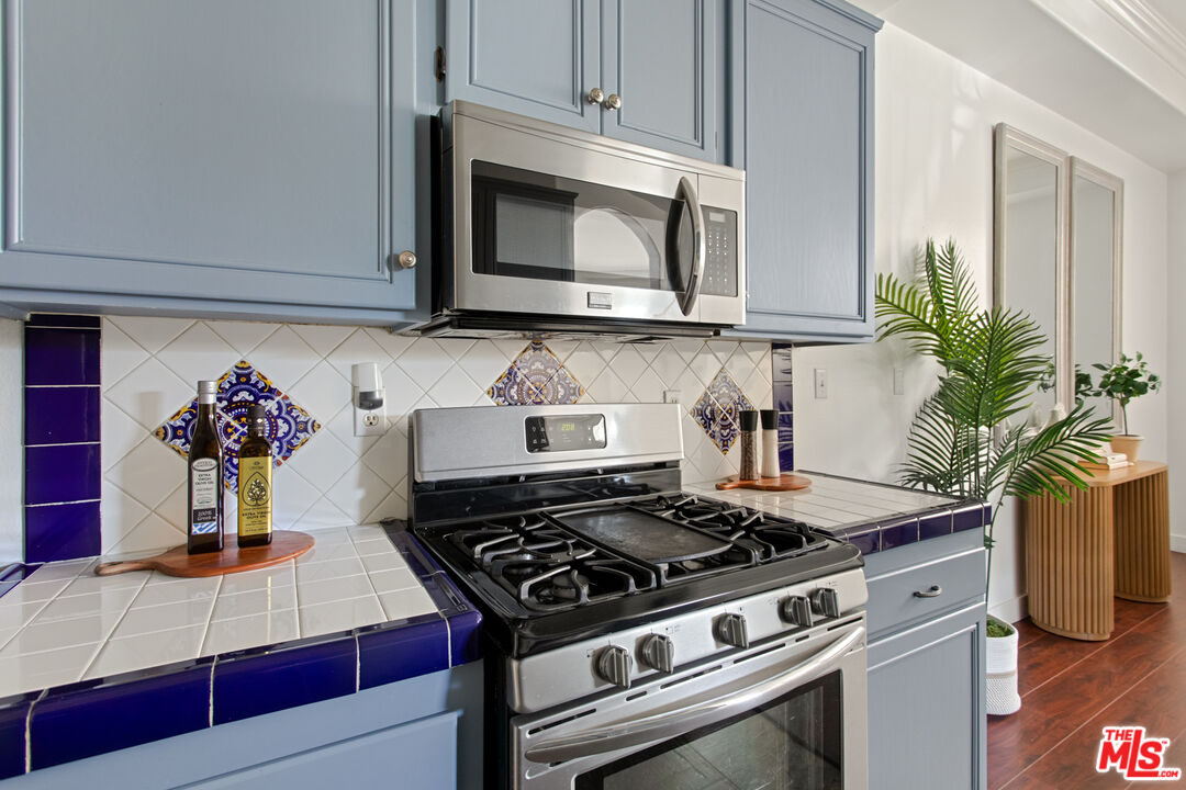 4520 Fulton Ave Unit: 14
