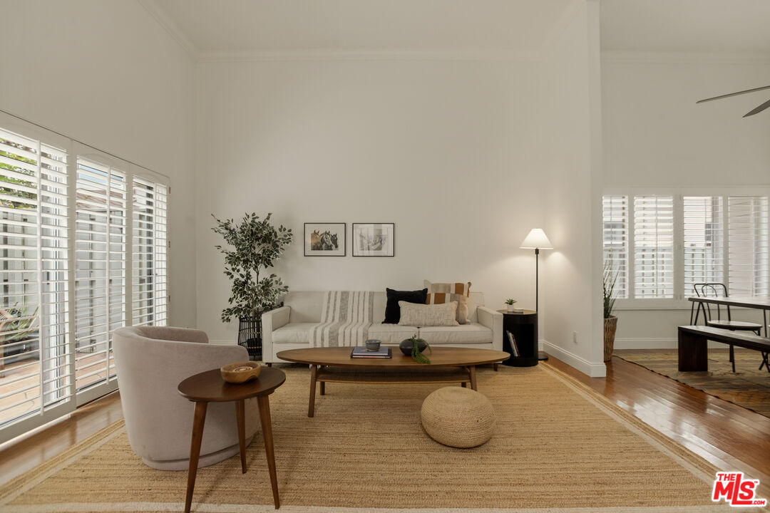 4730 Ben Ave Unit: 11