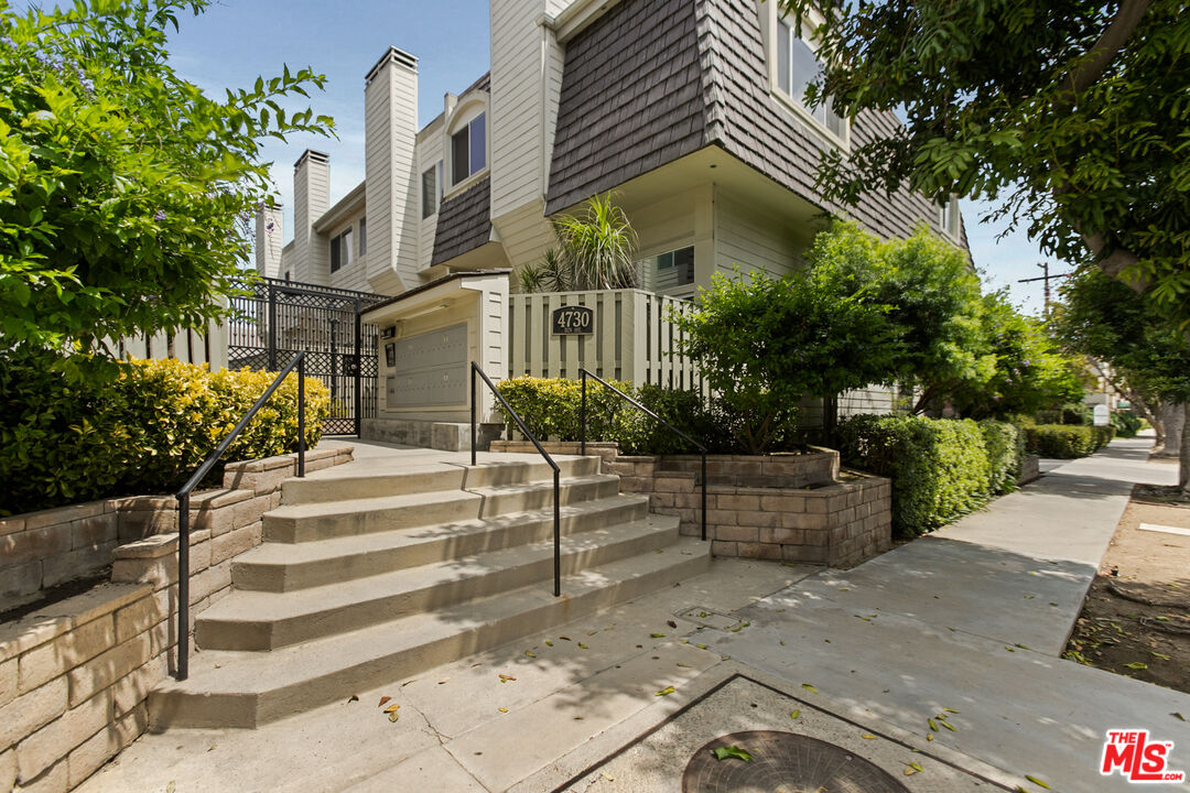4730 Ben Ave Unit: 11