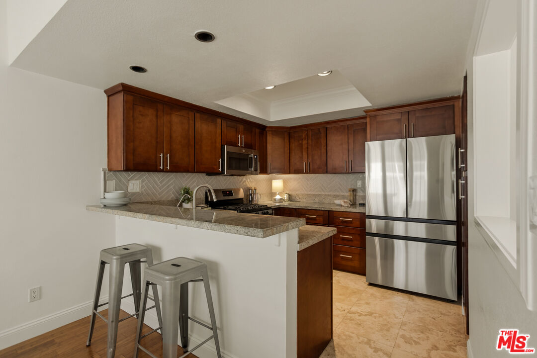 4730 Ben Ave Unit: 11