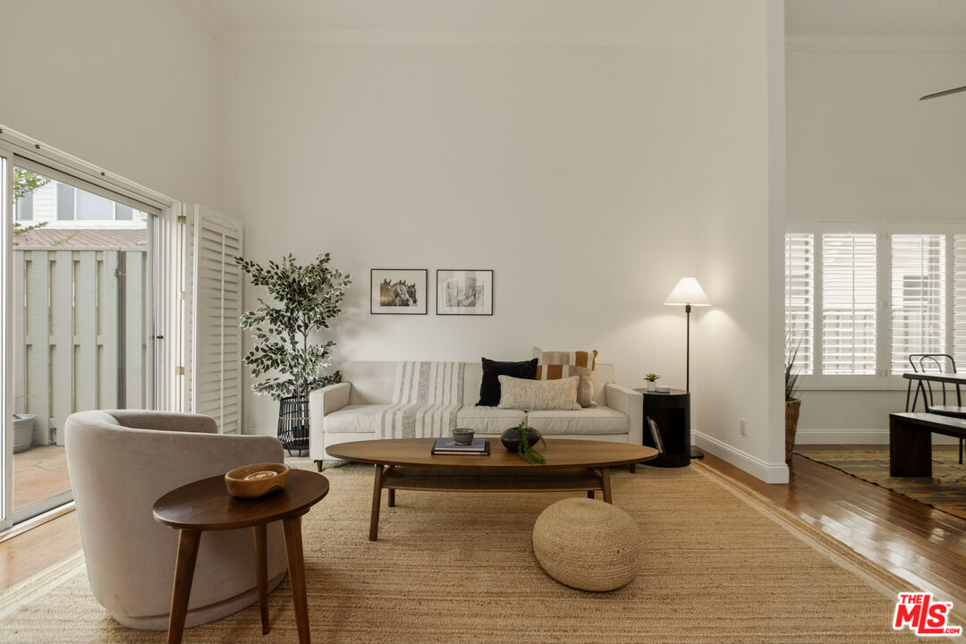 4730 Ben Ave Unit: 11