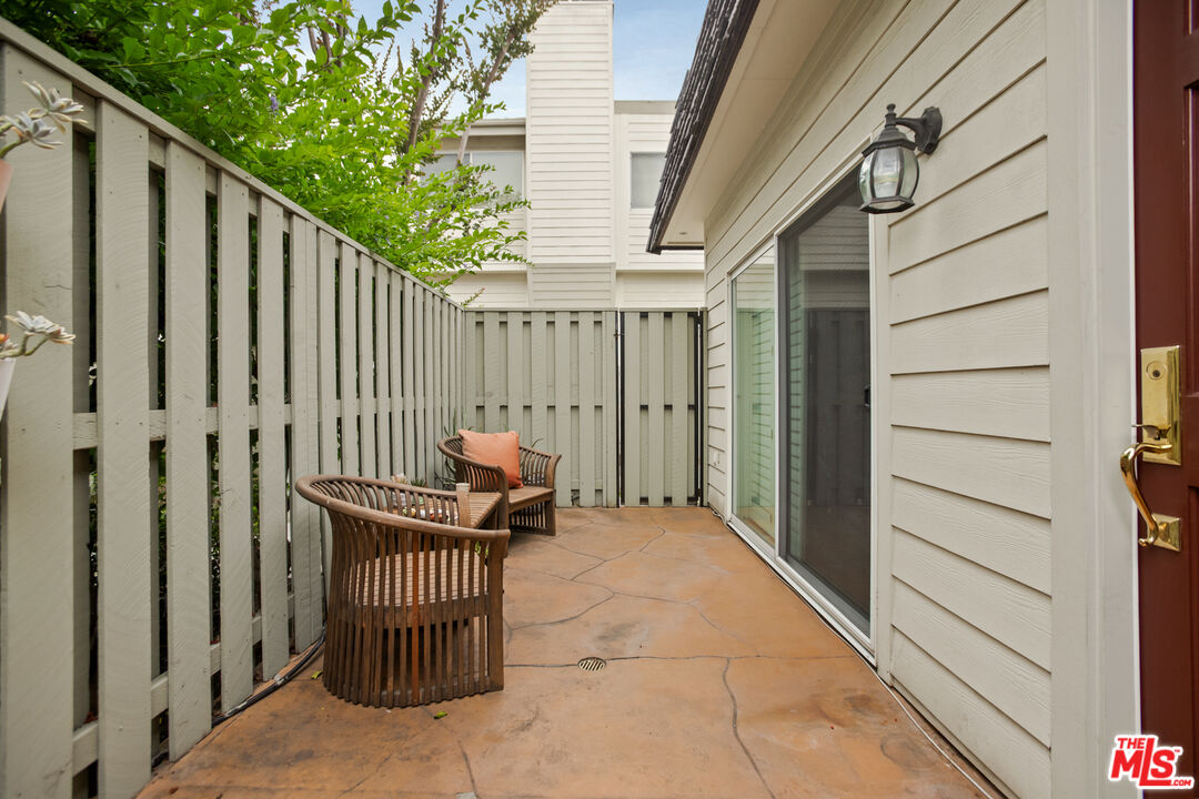 4730 Ben Ave Unit: 11