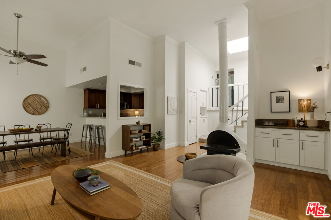 4730 Ben Ave Unit: 11