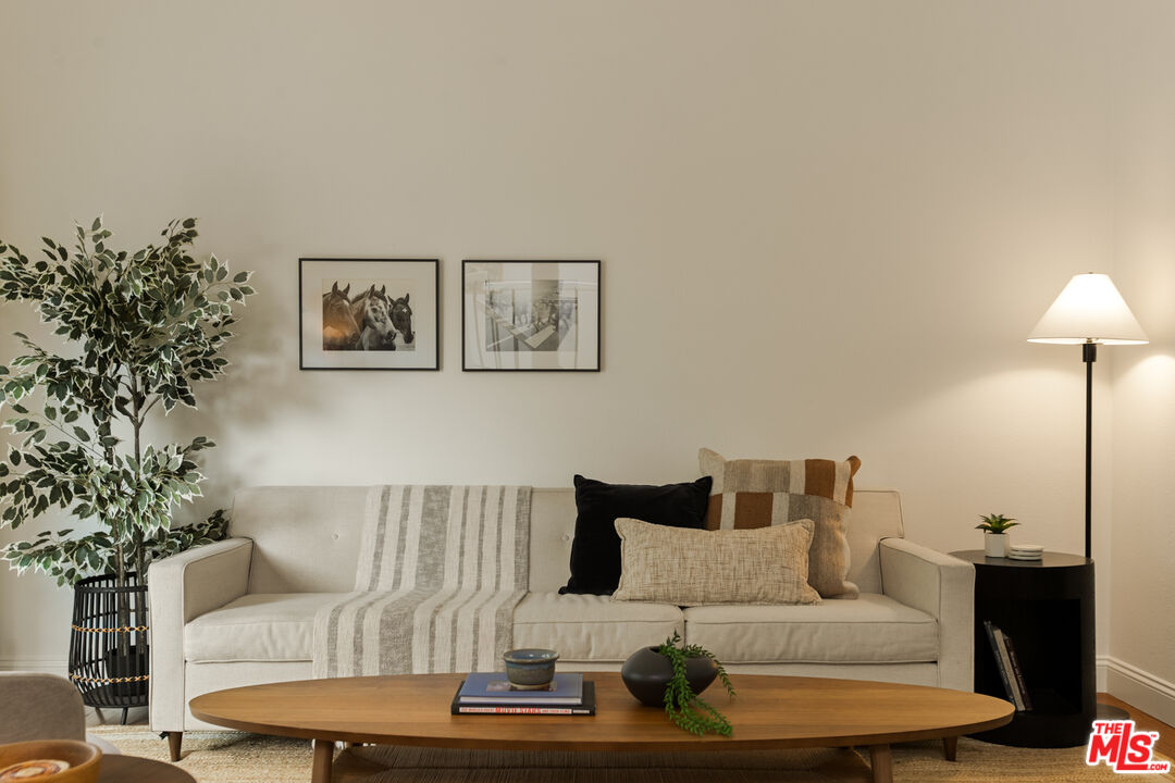 4730 Ben Ave Unit: 11