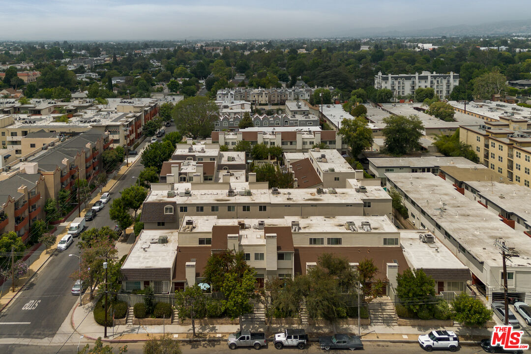 4730 Ben Ave Unit: 11