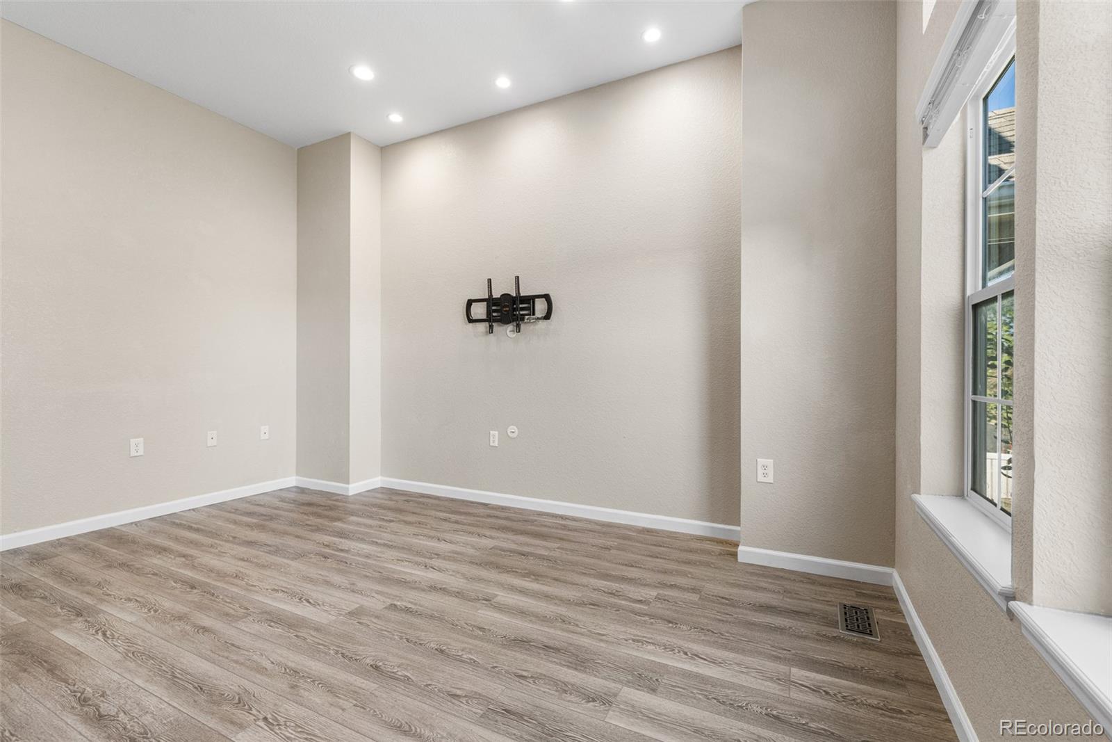1486 Nemrick Place