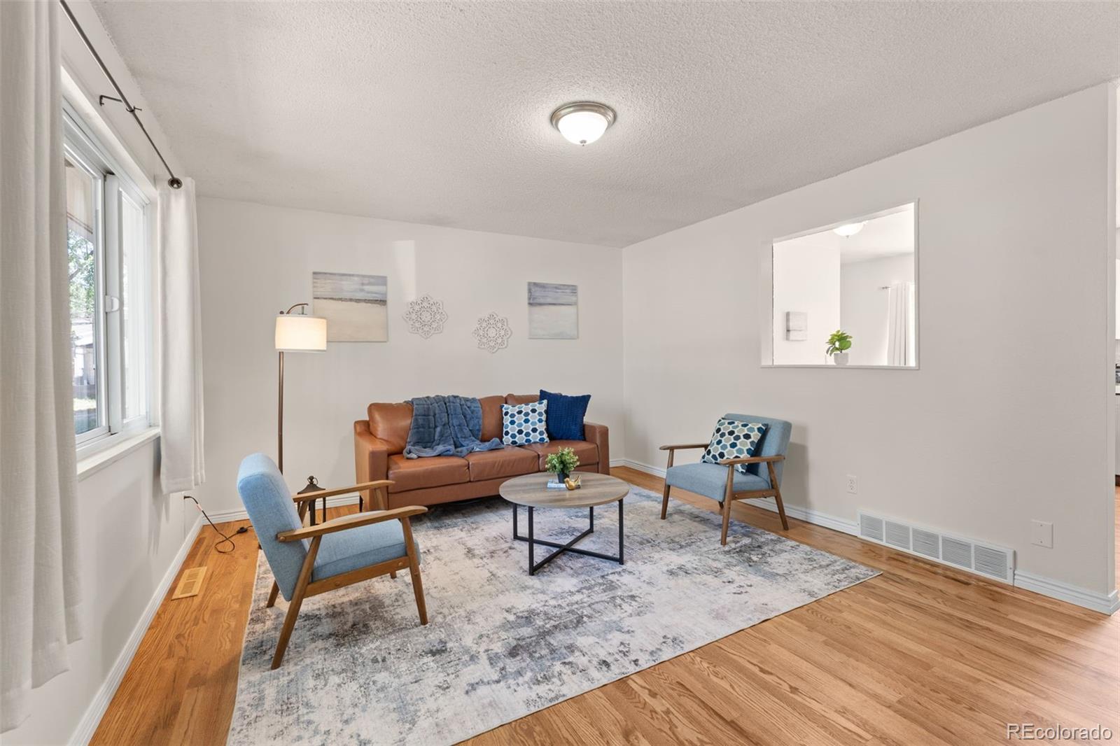 3842 Vaquero Circle