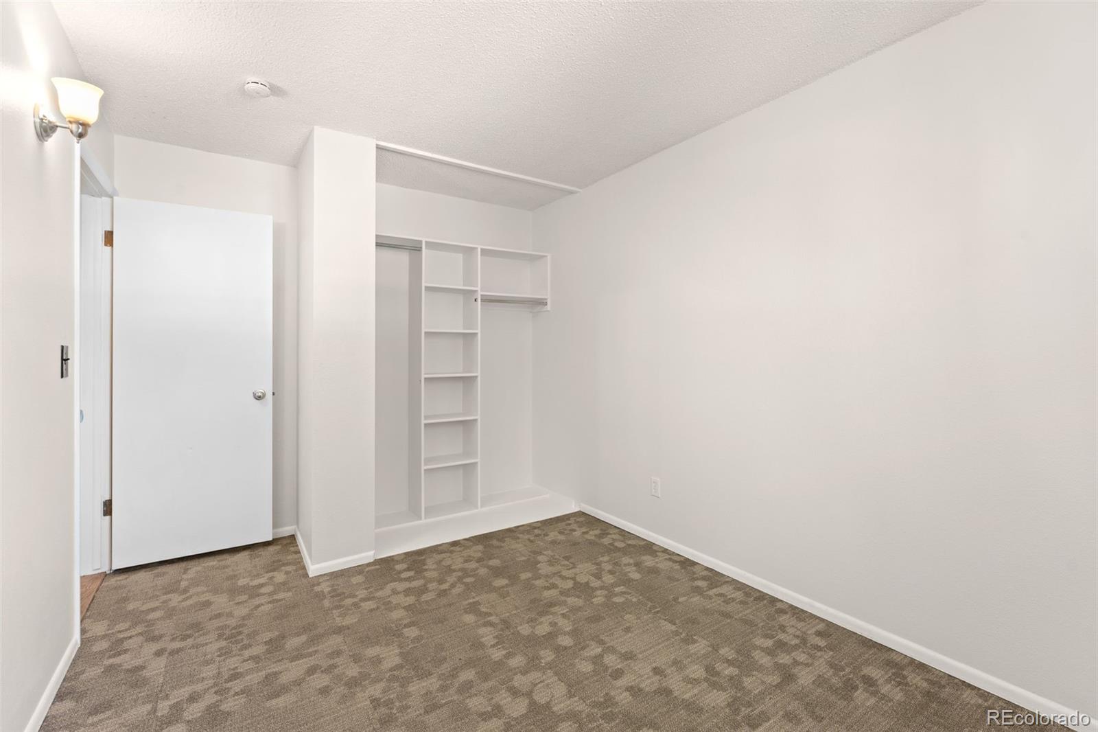 3842 Vaquero Circle