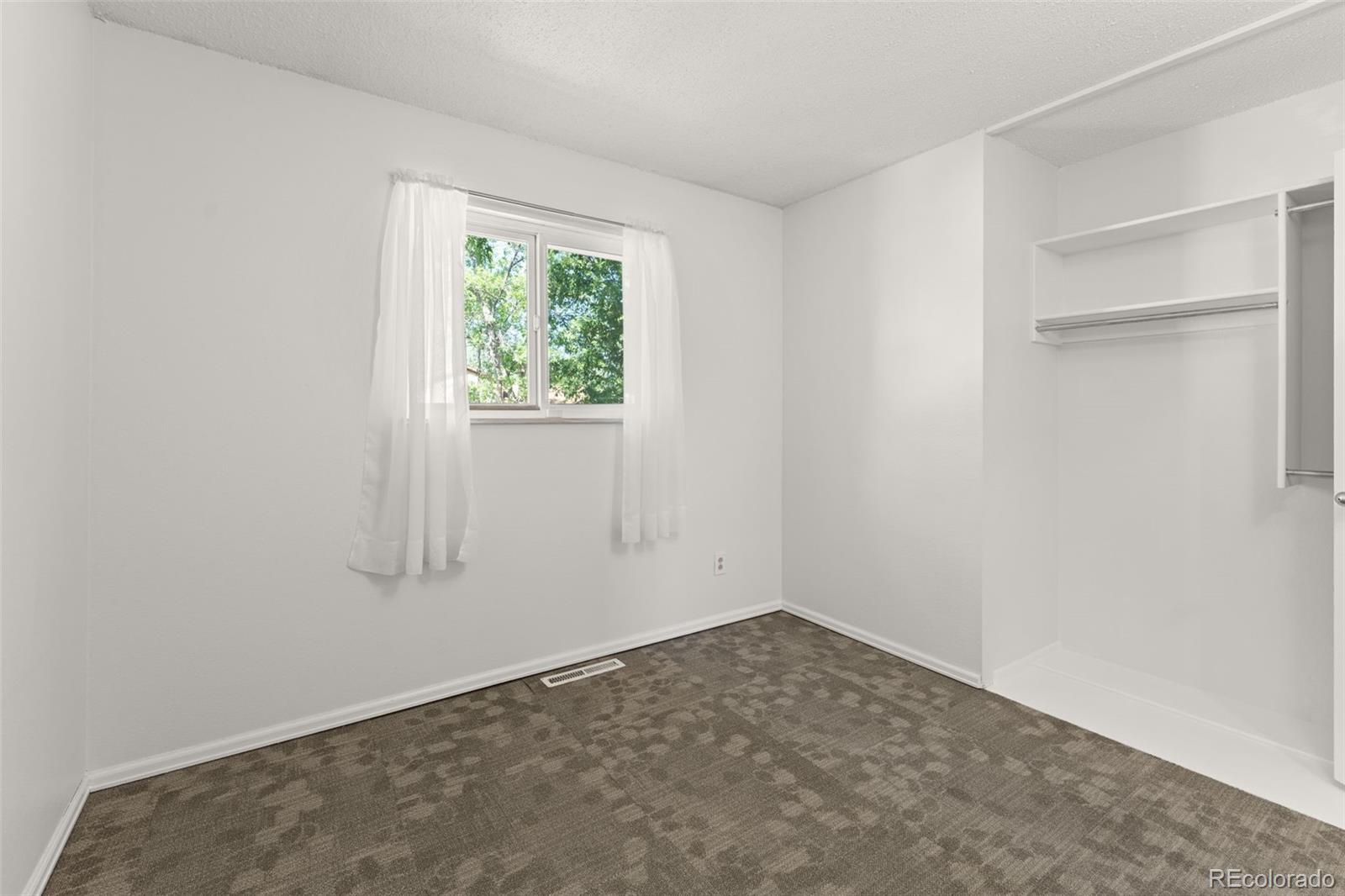 3842 Vaquero Circle