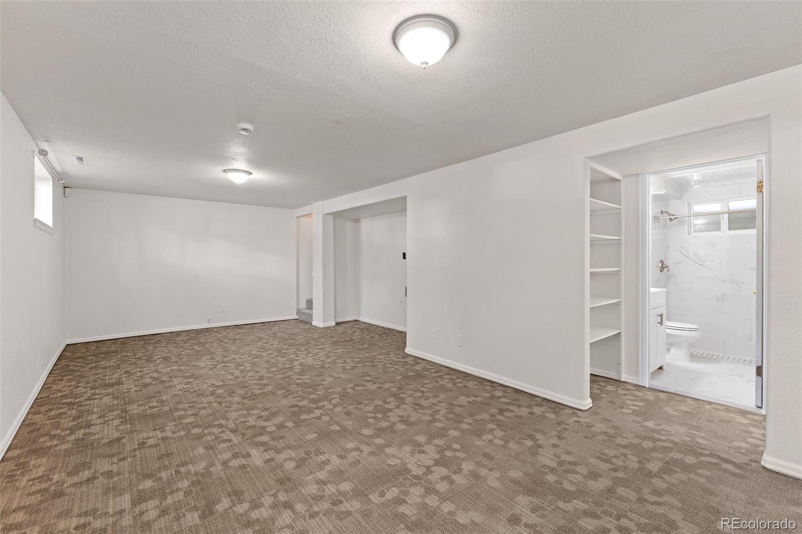 3842 Vaquero Circle