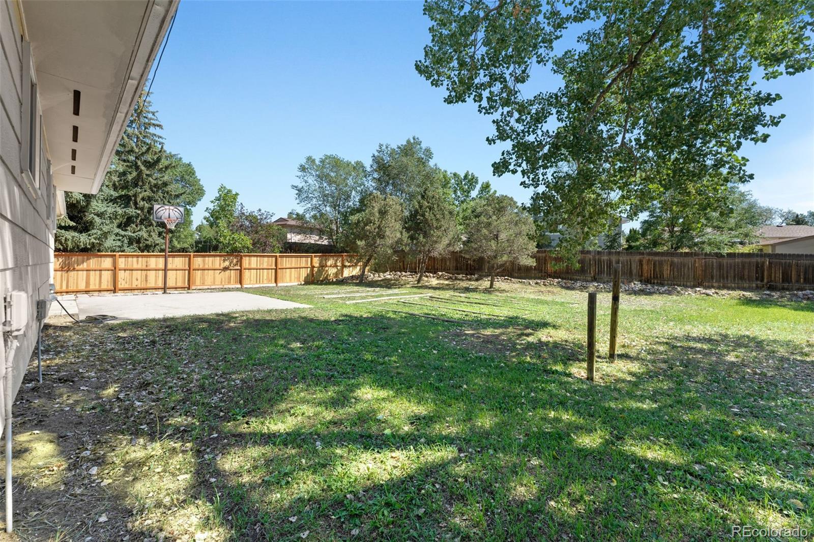 3842 Vaquero Circle