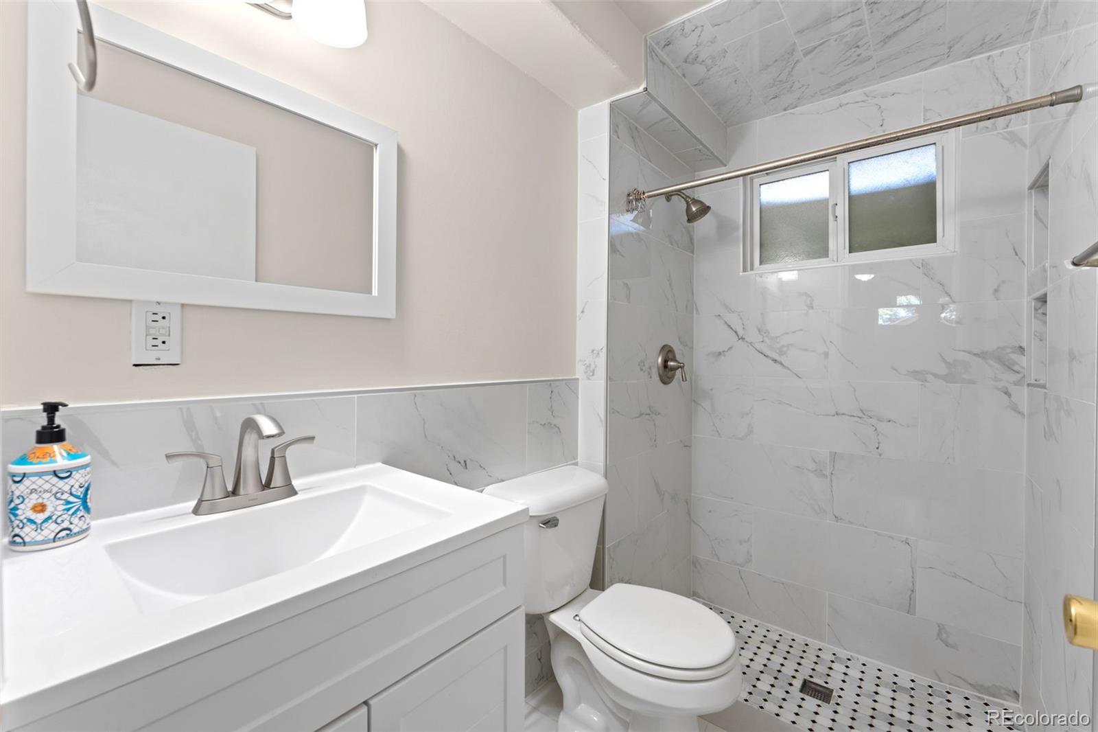3842 Vaquero Circle