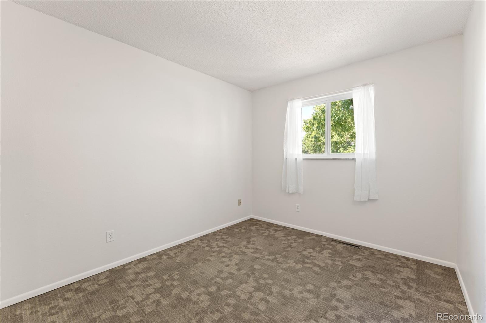 3842 Vaquero Circle