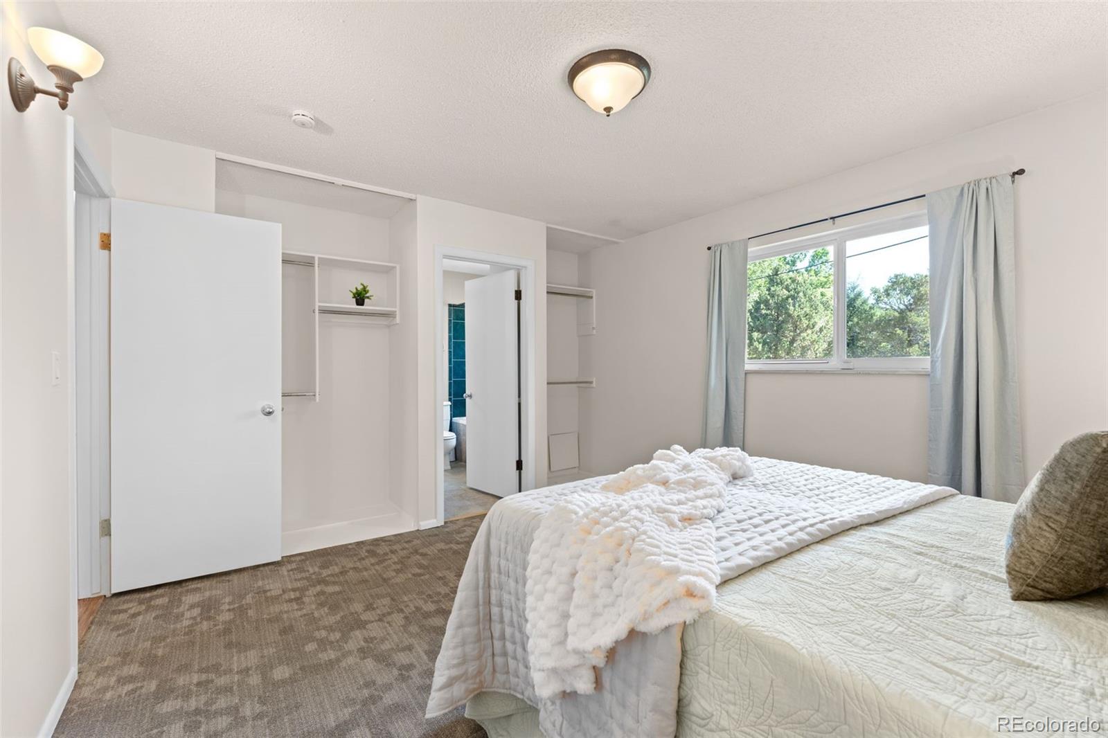 3842 Vaquero Circle
