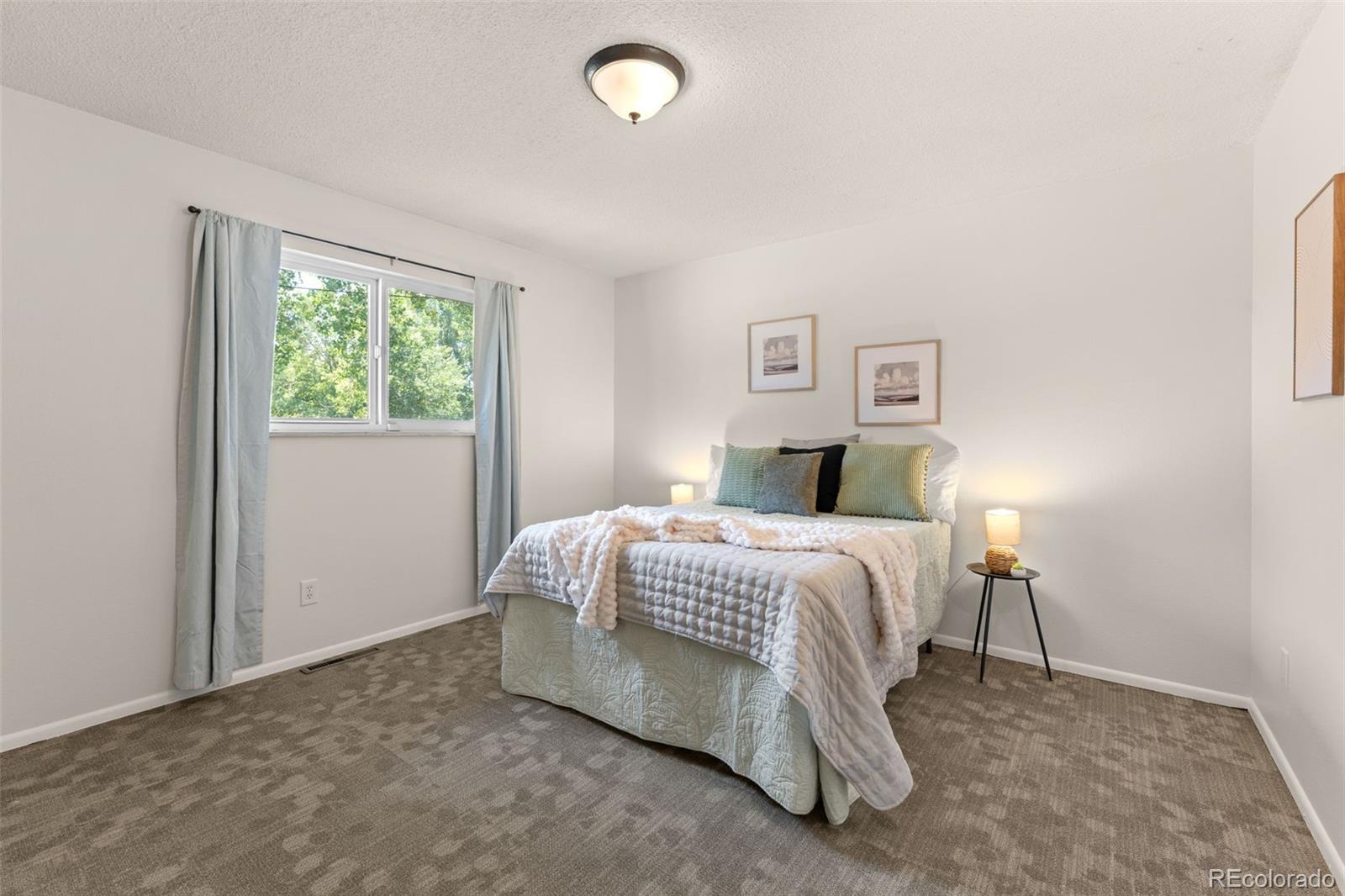 3842 Vaquero Circle